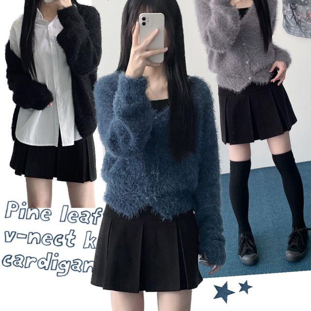 Pine leaf v-nect knit cardigan