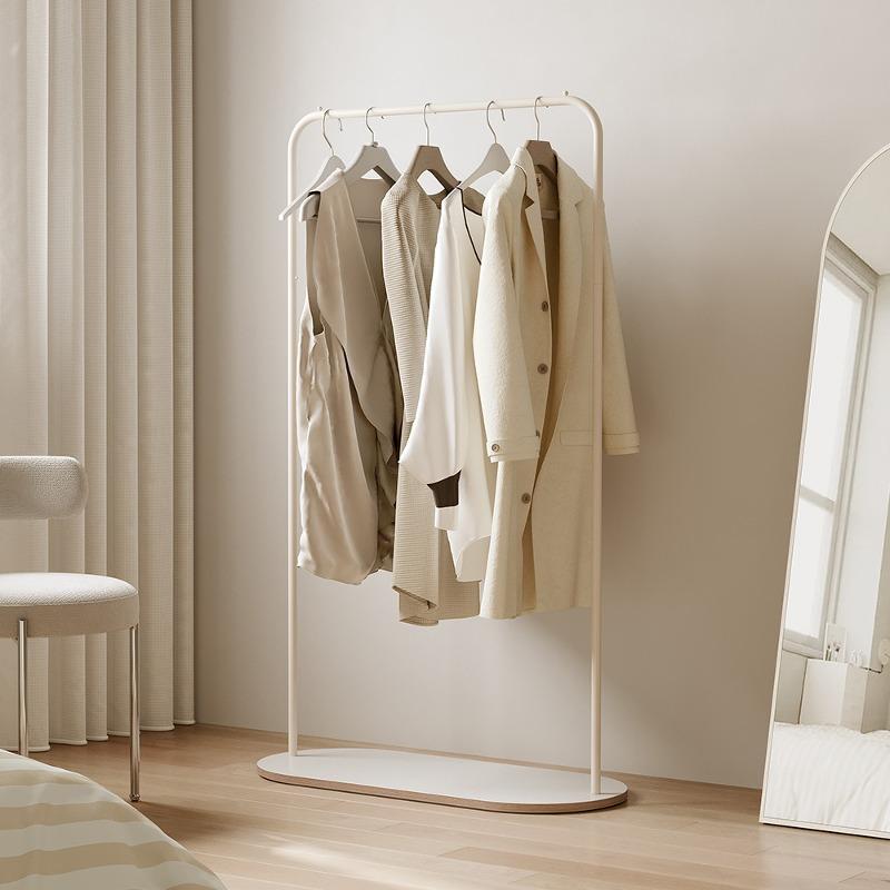 E0 올리브 우드 스탠드 행거 900