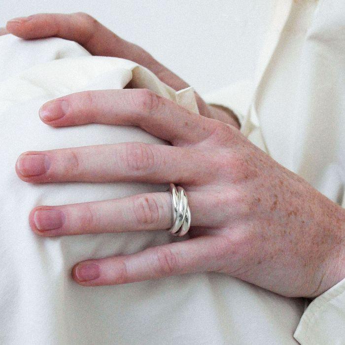Classic Dim Trinity Ring