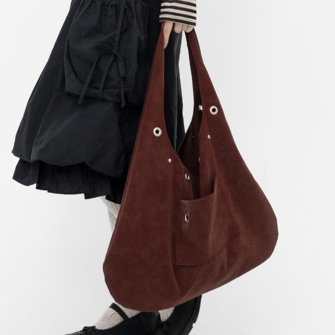 틸데서울 아일렛 크랙 워싱 빅 숄더백 2color