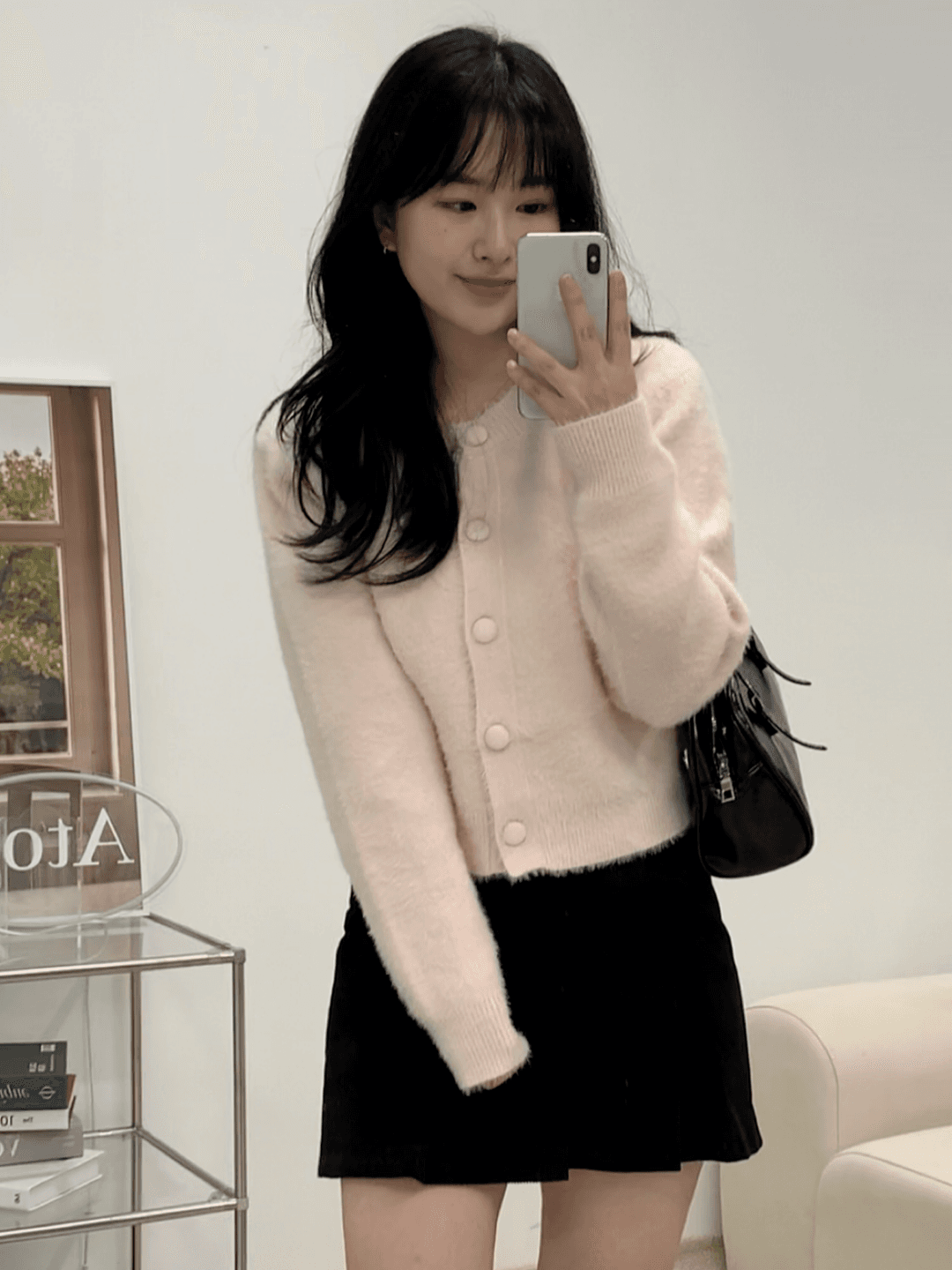 위브 앙고라 라운드넥 단추 긴팔가디건(2color)