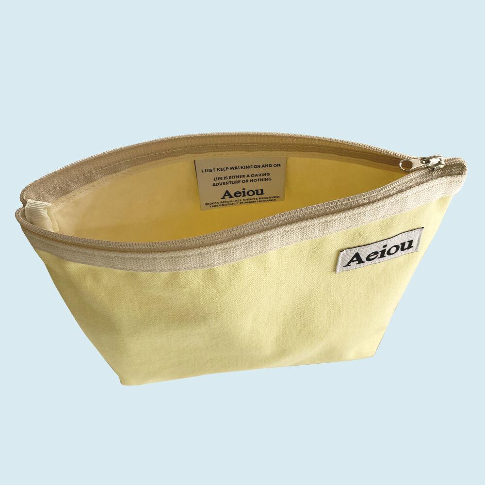 Aeiou Basic Pouch (L size) Lemon juice
