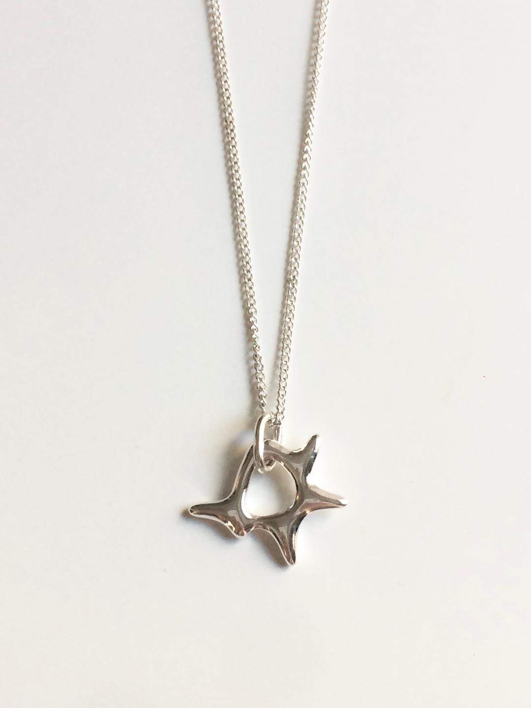 dagger necklace (6월 말 입고)