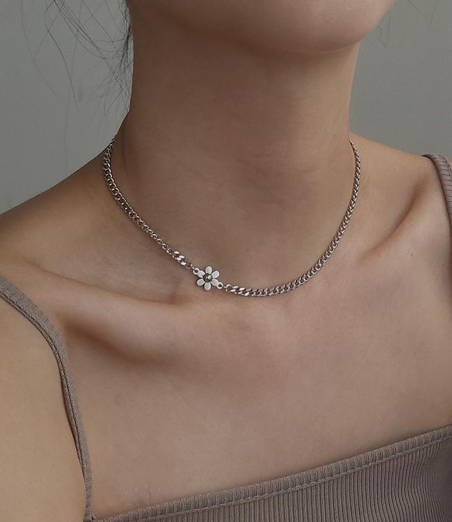 ss_Rabi flower necklace