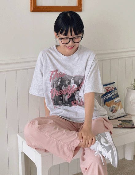 에이이에이이 에이이에이이 aeae FLASHED CATS EYE CROP T