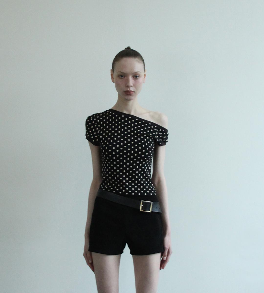 DOT UNBALANCE RINGER TOP (BLACK)