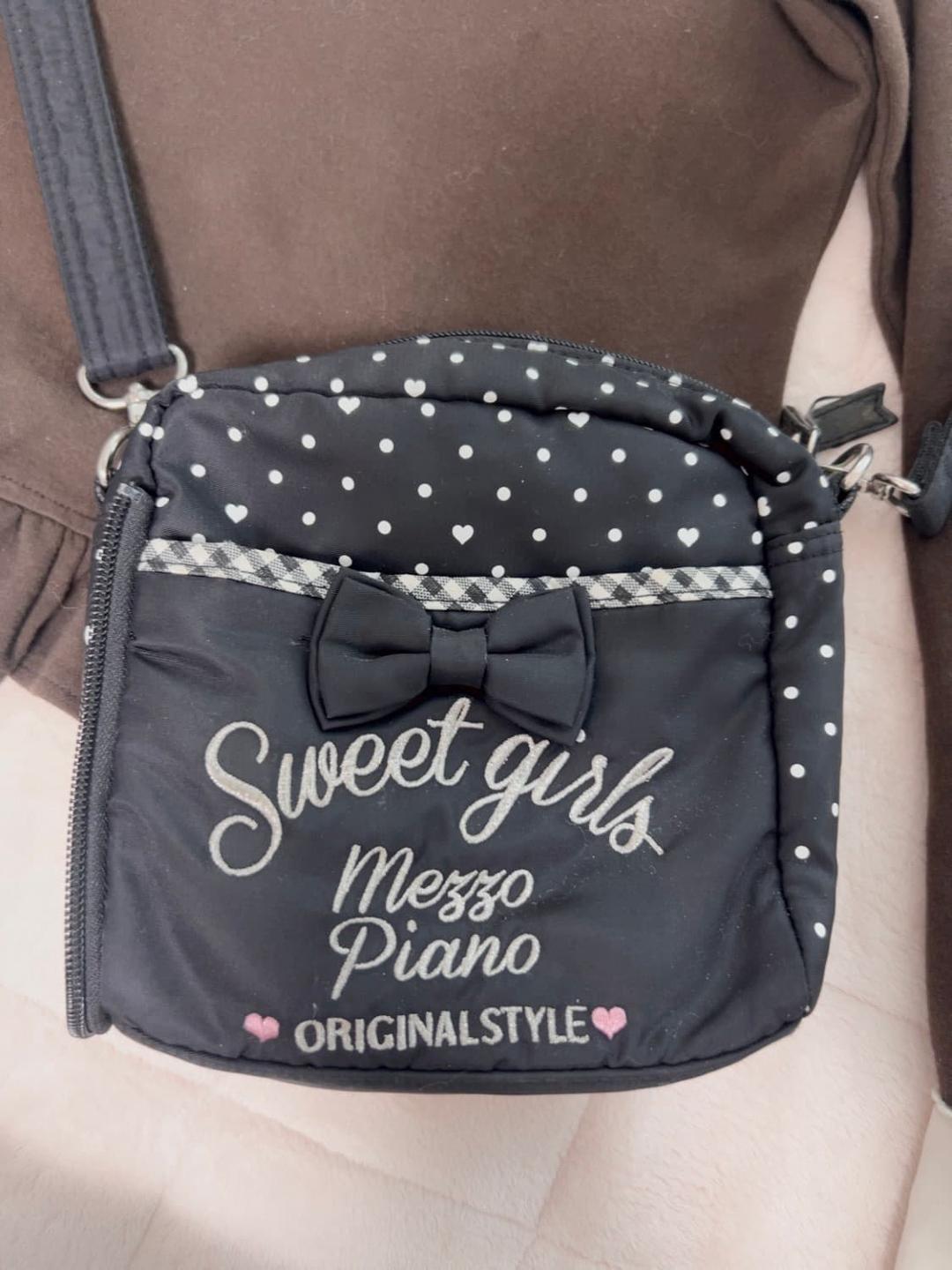 메조피아노 도트 갸루 숄더백 | 후루츠패밀리