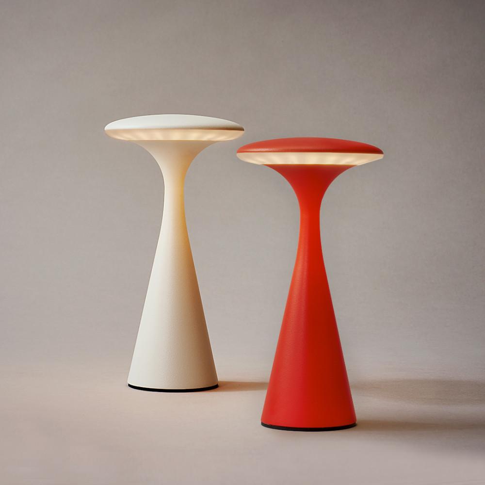 제니퍼룸 스페이스 타워 조명