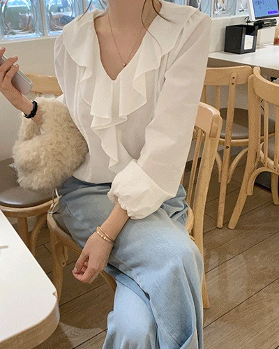 모젠 러플 핀턱 블라우스