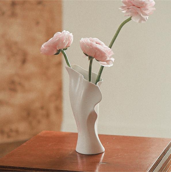 O'Keeffe vase No.5
