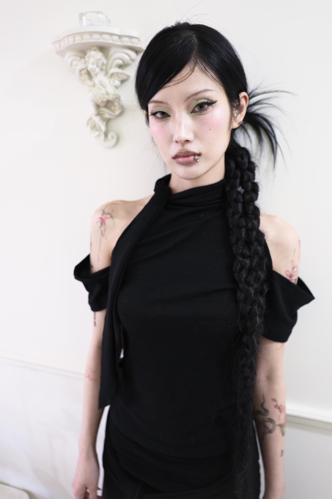 [Pink orchid house] Halter open shoulder T (3color) (Black) *당일 발송