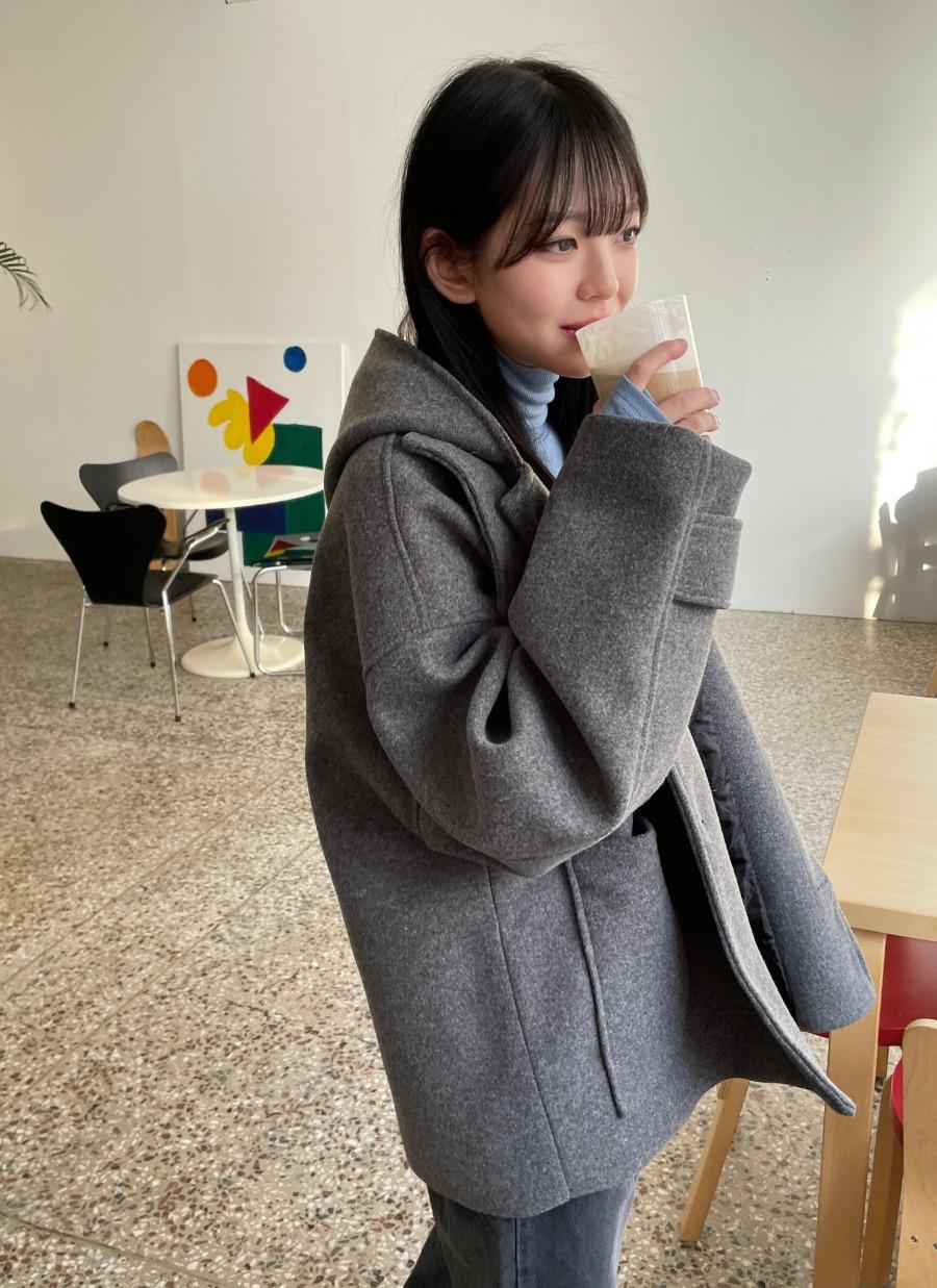 아르코이리스 Minimal hooded vizo coat 미니멀 후드 하프 비조 코트