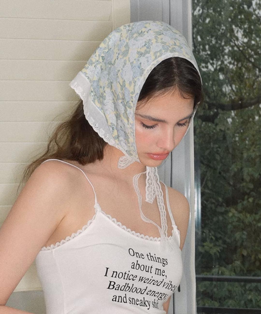 포셋 FOSSETTE[포셋] 로지멜로 헤어 두건 / 플라워 레이스 삼각 커치프 스카프 보넷