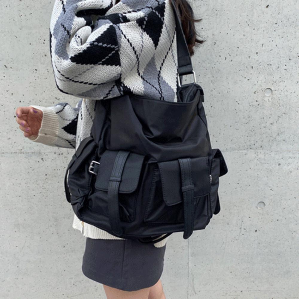 멀티 포켓 숄더 크로스백