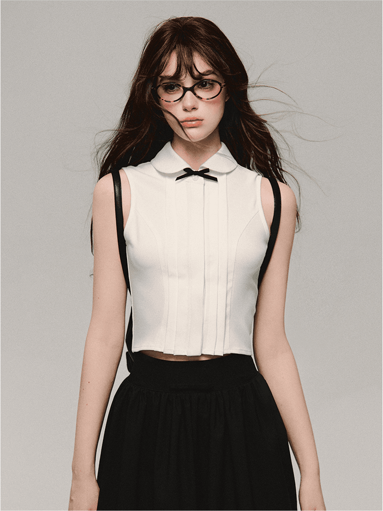 [OAK MOO] "Delicate Powder\" - White Shirt Sleeveless