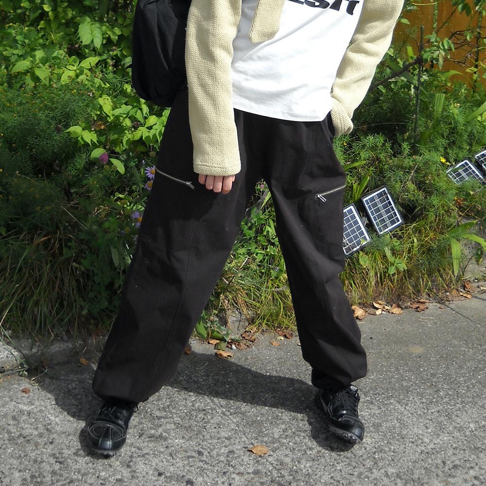 ZIPPER POCKET PANTS DARK SOIL