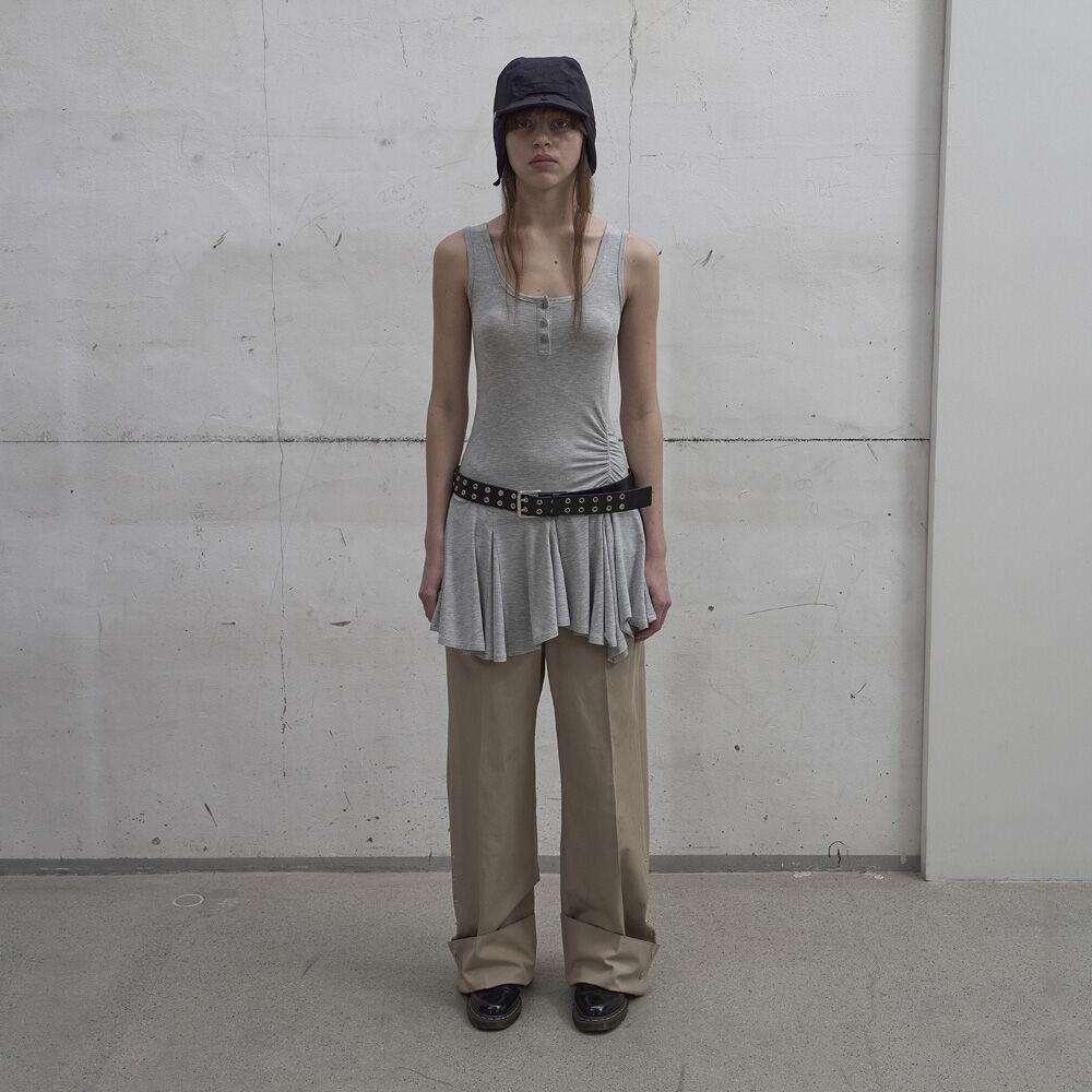 [4/16 예약배송] FRILL SLEEVELESS TOP (MELANGE GREY)