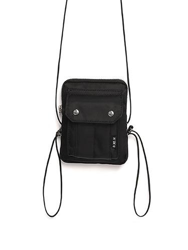 DXOH LOGO TAG BAG [BLACK]