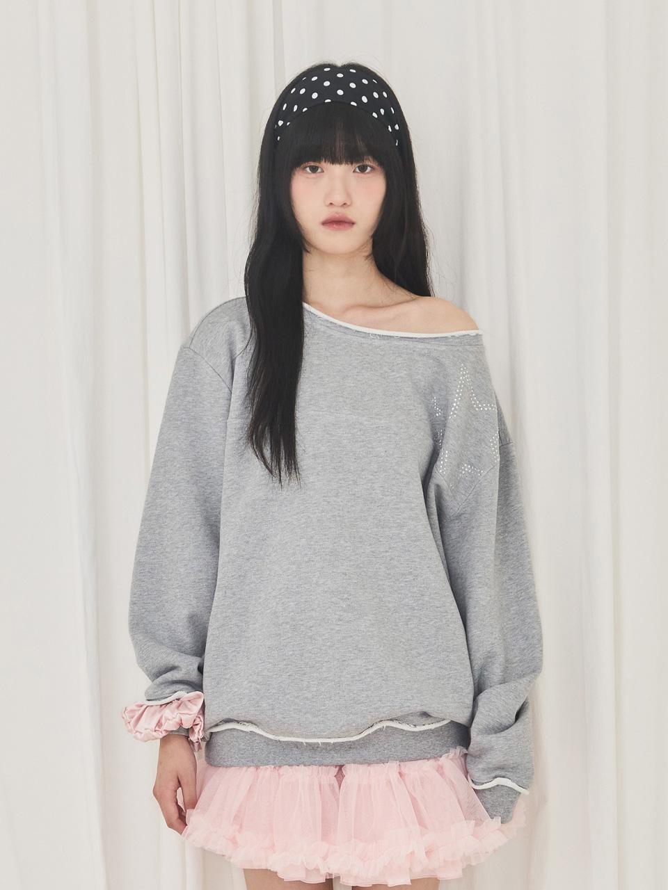 Star Off-shoulder Sweatshirt (Gray)