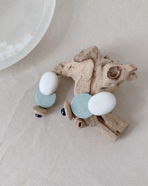 E261_Beige Mint Wood