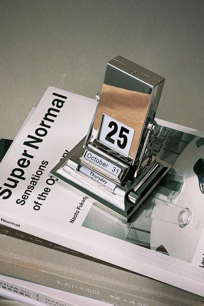 Vintage calendar 실버 스텐 빈티지 만년달력 스피닝 달력 오브제