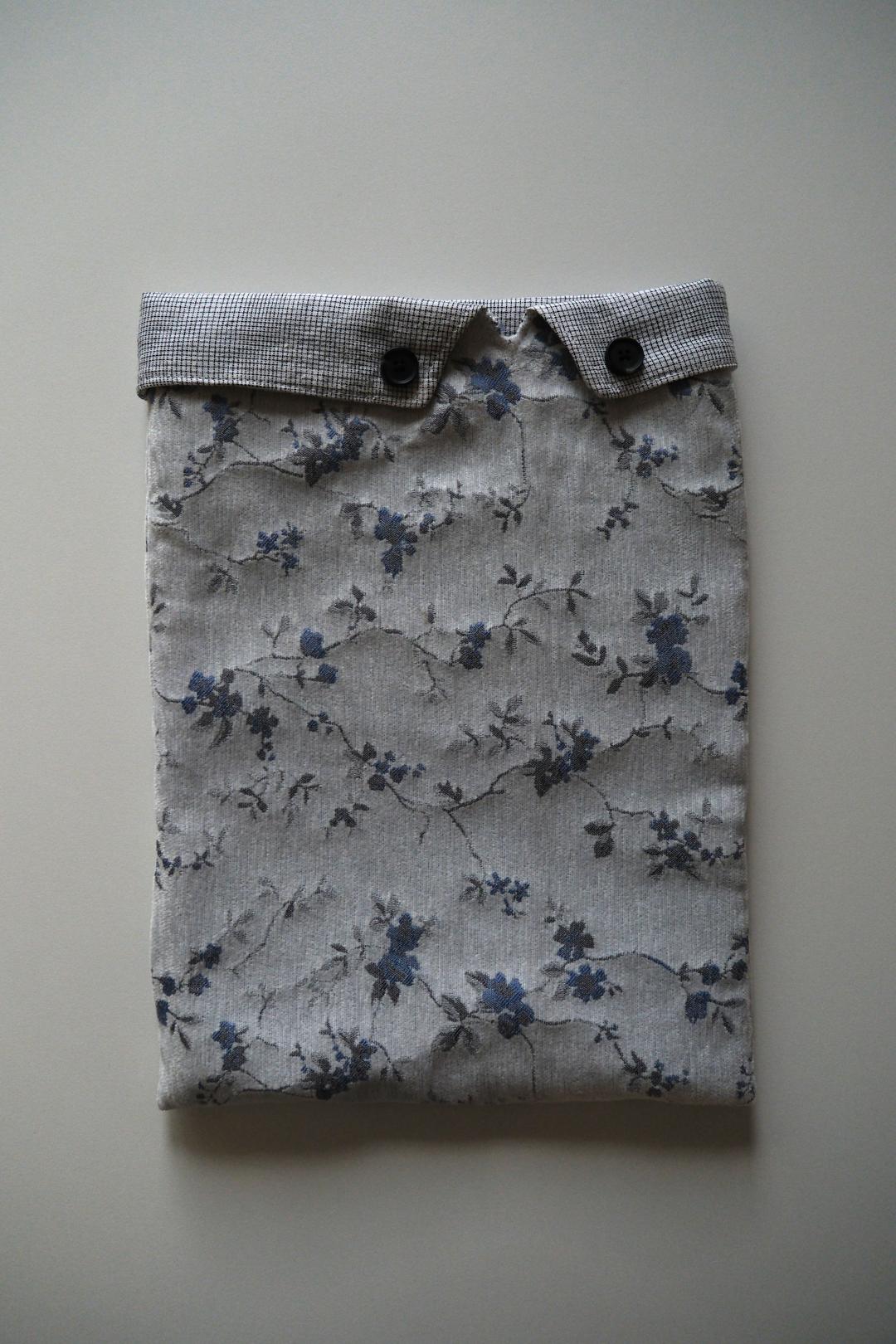 [3.23 예약배송] Floral Jacquard ipad pouch _ White