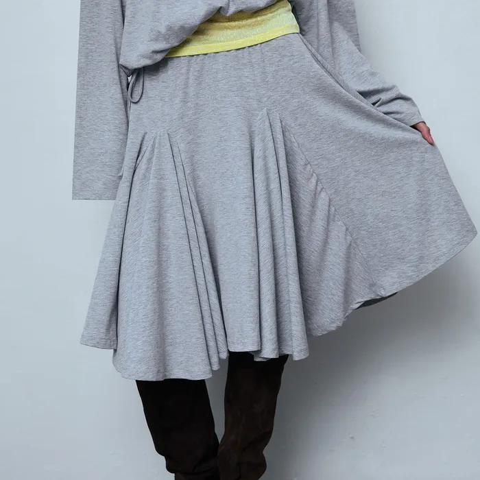 [11/11 예약배송] 플레어 패널 미디 스커트_멜란지 그레이