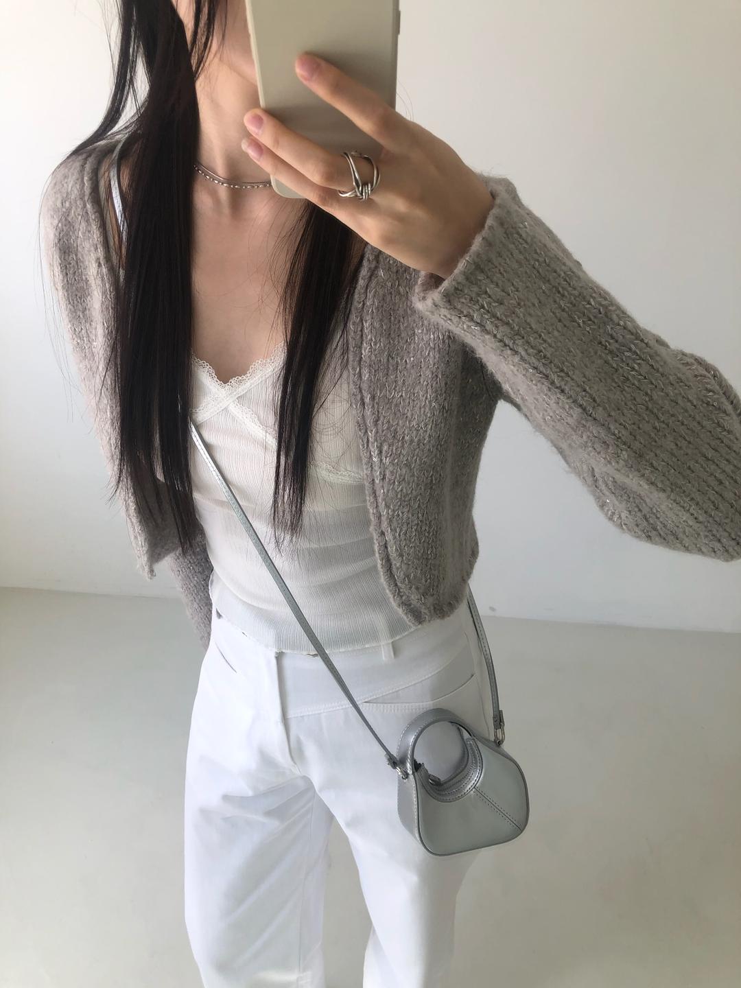 lace sleeveless (white)