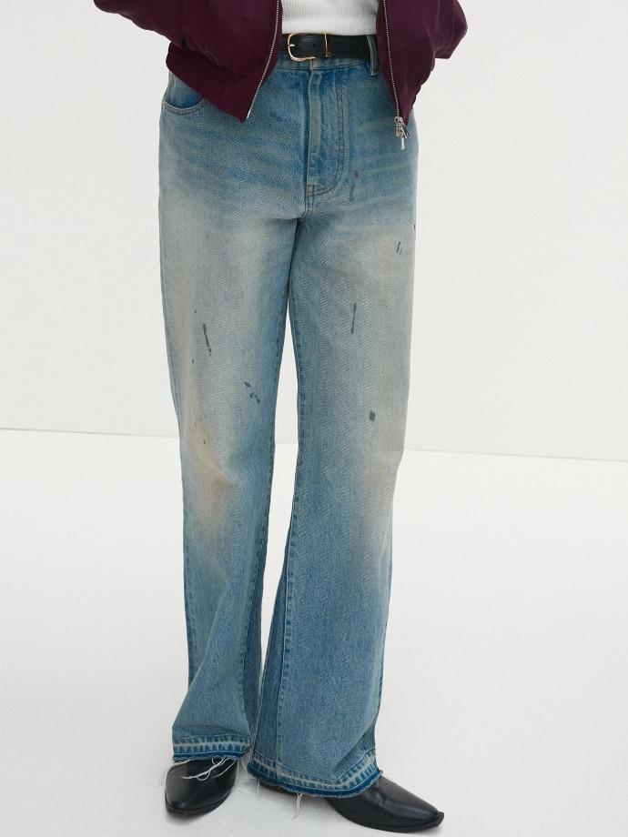 FLARED-LEG RECONSTRUCTED DENIM JEANS_ WASHED LIGHT BLUE