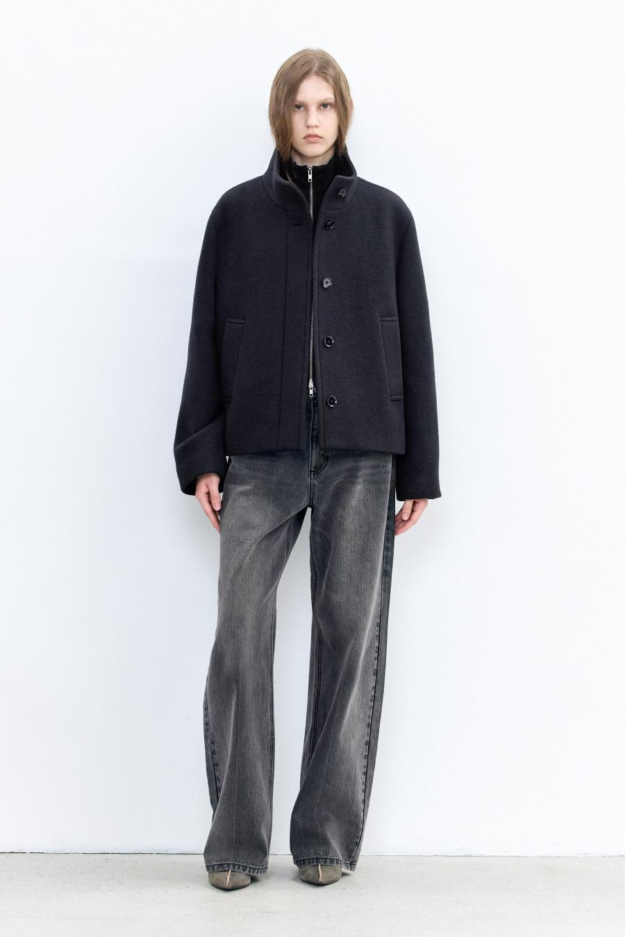 인사일런스우먼 미니멀 쇼트 코트 DARK NAVY