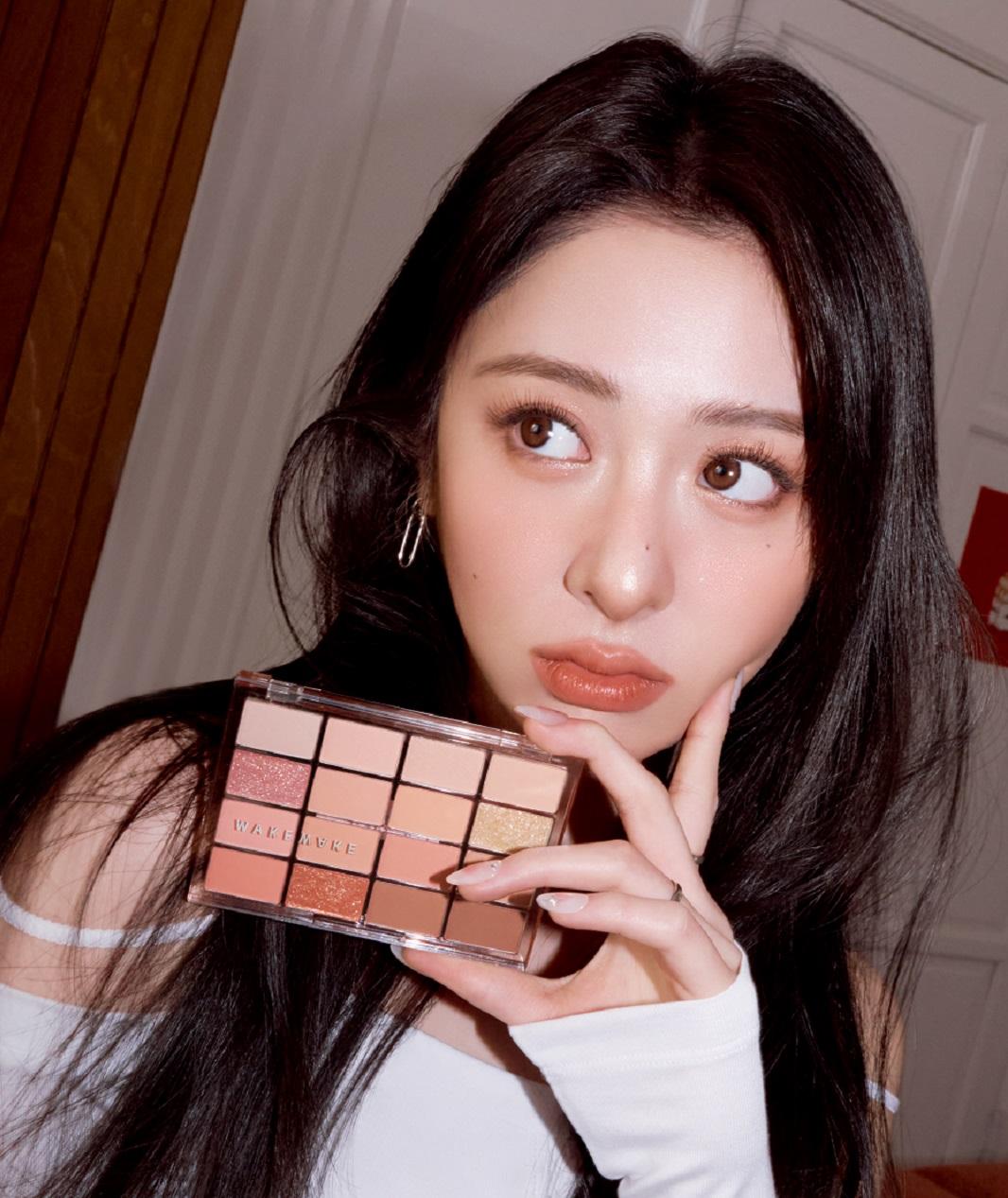 🍑소다코랄블러링🍑소프트 블러링 아이팔레트AD 16구 웨이크메이크