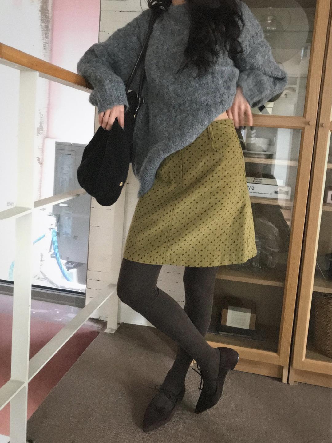 PREFRITT : Flower corduroy midi skirt [olive]