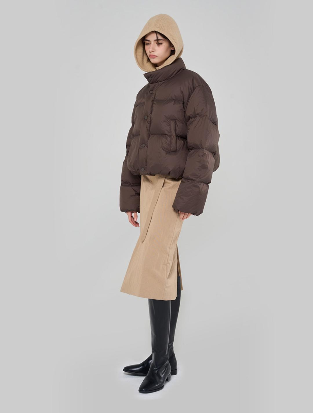HIGH NECK DOWN JUMPER(BROWN)