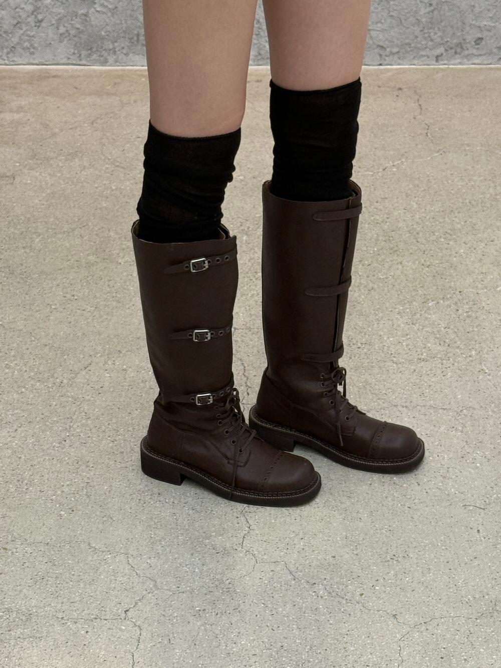 three buckel boots