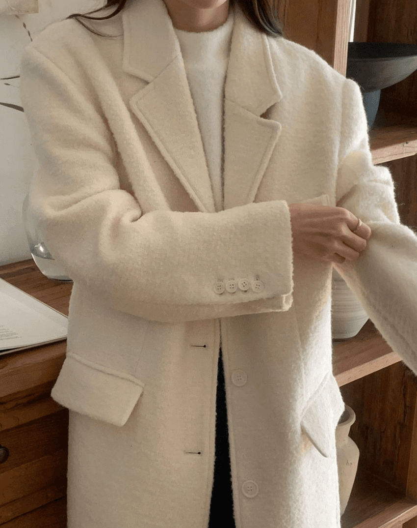 마드제이모우 [아이당일] 컴히얼 폭닥코트 싱글 아이보리 겨울 여성롱코트 뽀글이 울 핸드메이드코트