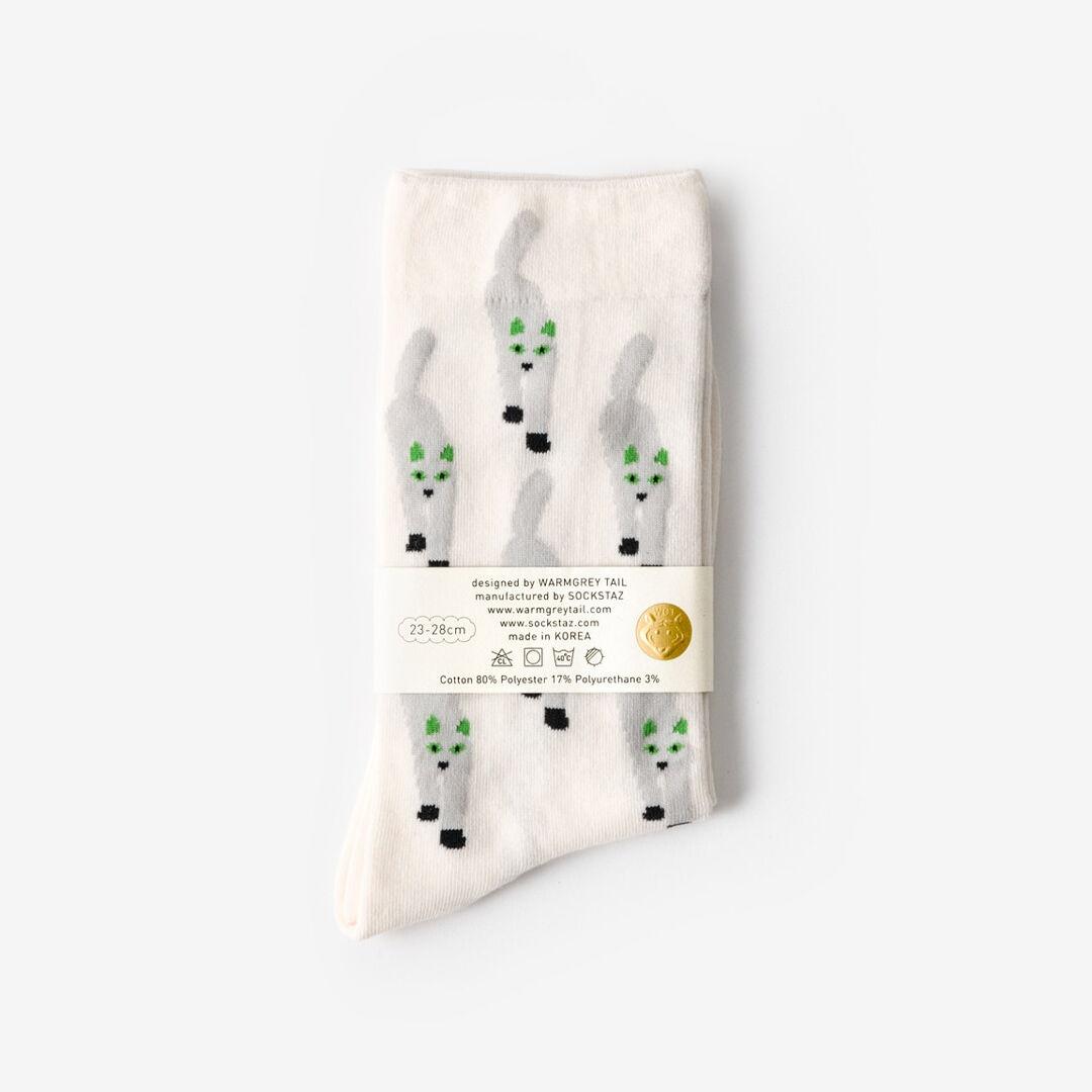 CAT COMING - WHITE SOCKS