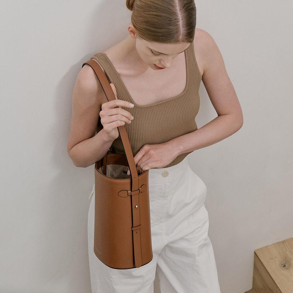 Maceta bucket bag - tan camel