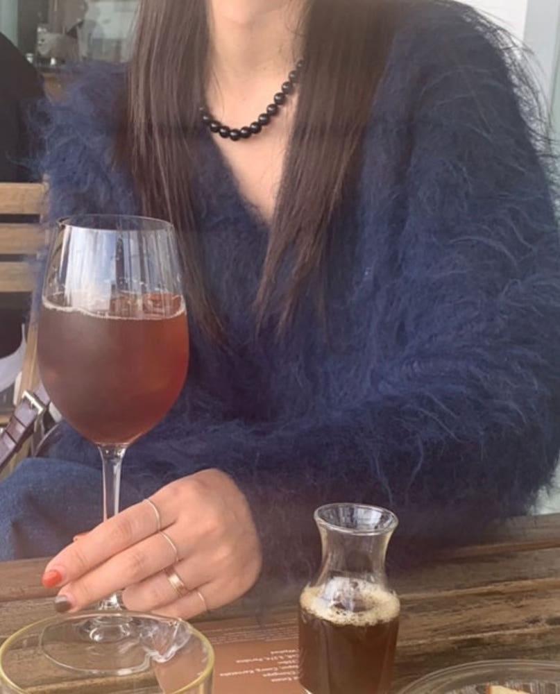 vasil 바질 테이블 브이넥 브러쉬 니트(4colors)