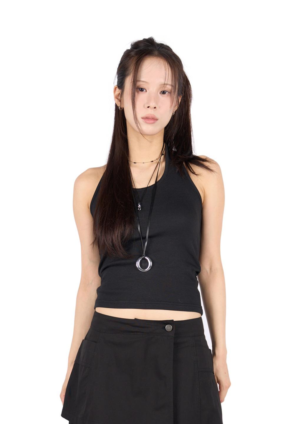 BASIC HALTER SLEEVELESS