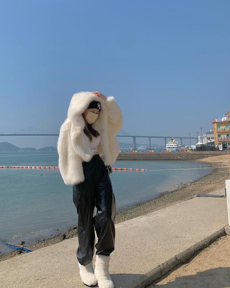 나르 시아 후드 퍼 자켓