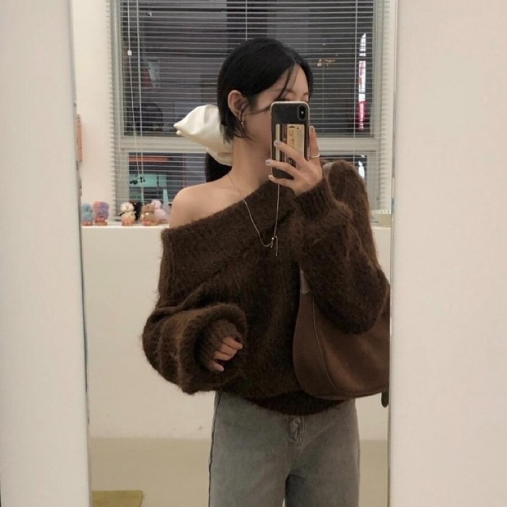 Off shoulder two way knit