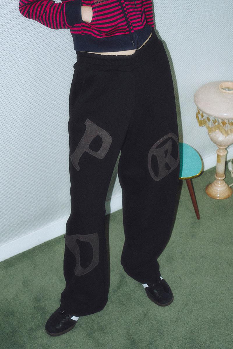 PRDA BIG PATCH LOGO WIDE PANTS BLACK
