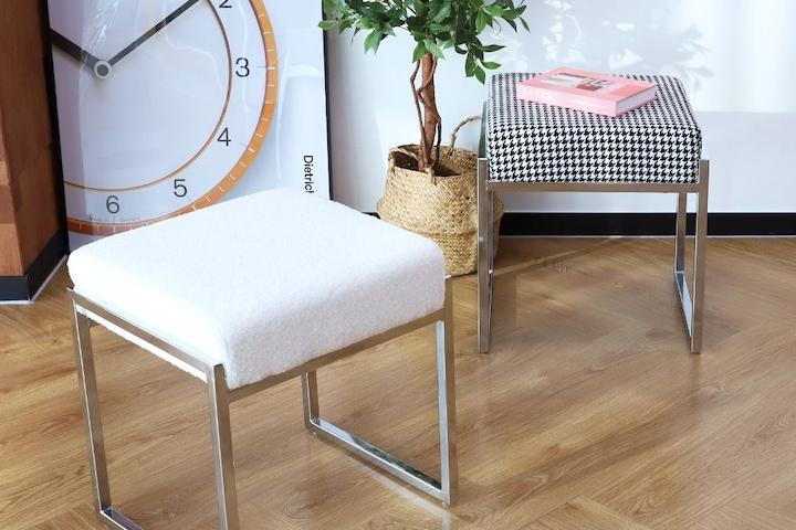 쿠폰가 33,900원 / 클레타 실버 인테리어 디자인 다용도 보조 사각 화장대 스툴의자