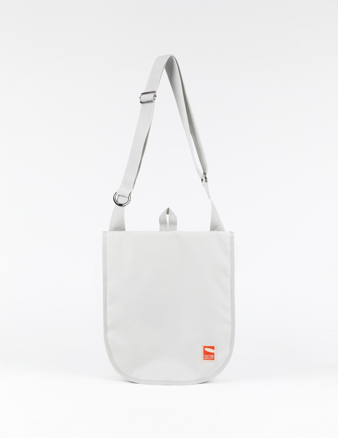 [HOWOE] Tri-pocket Messenger Bag_M Light Gray