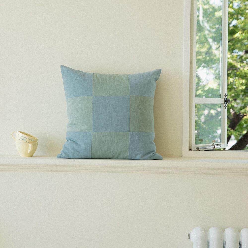 체커보드 린넨 쿠션_lake blue&mint