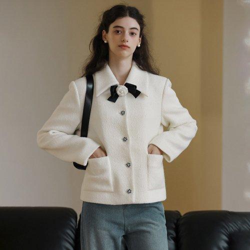 DD_White wool ribbon coat