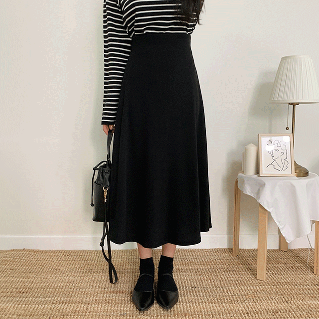 [당일발송! / 단독] 플레어 니트 맥시 롱스커트 2color