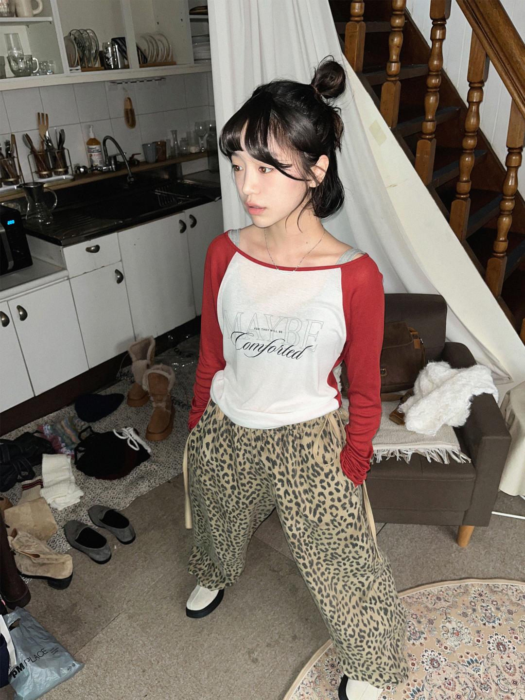 maybe 배색 슬림T