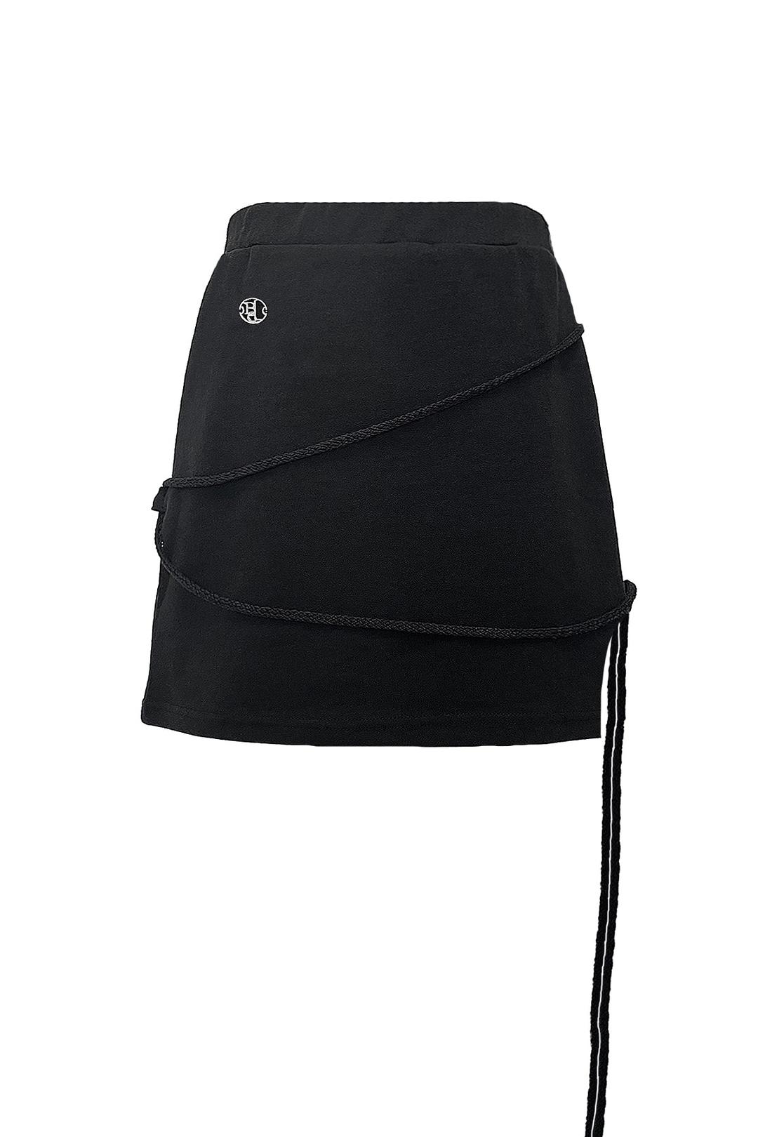 Strap slit short skirt