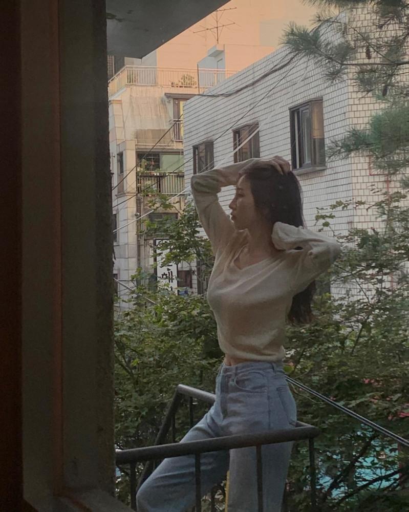 린넨 양브이 니트 린넨긴팔여리니트 여리핏 양면골지 간절기